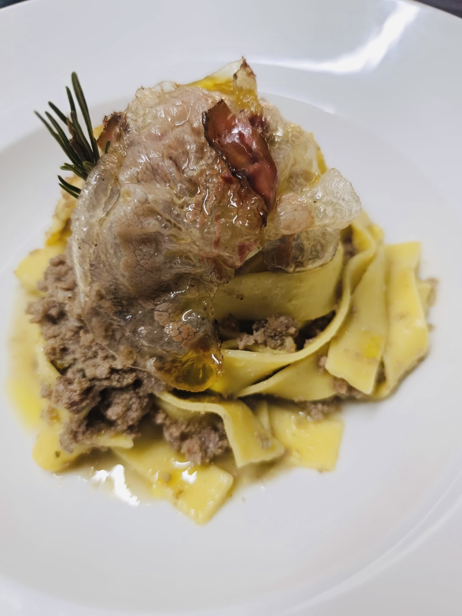 Pappardelle artigianali con ragu di Cinghiale e croccante del guanciale