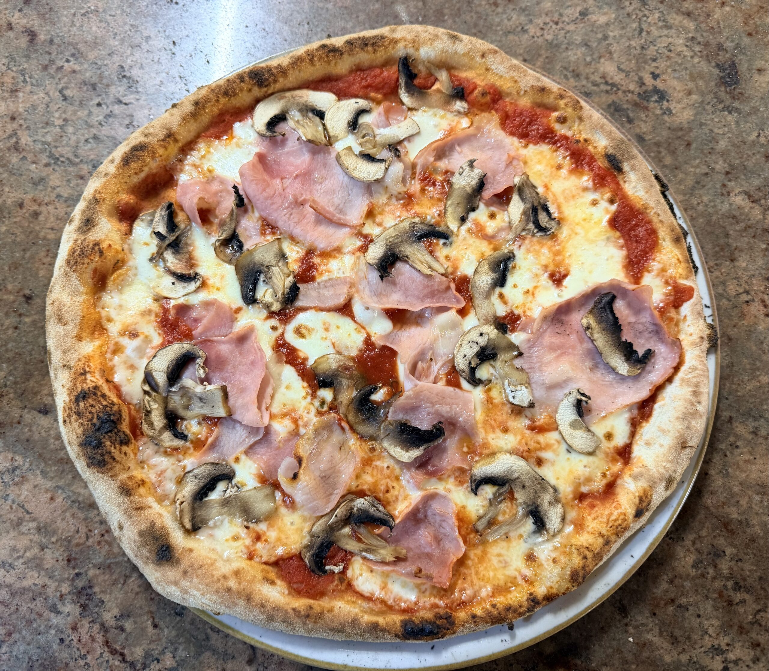 Cotto e funghi