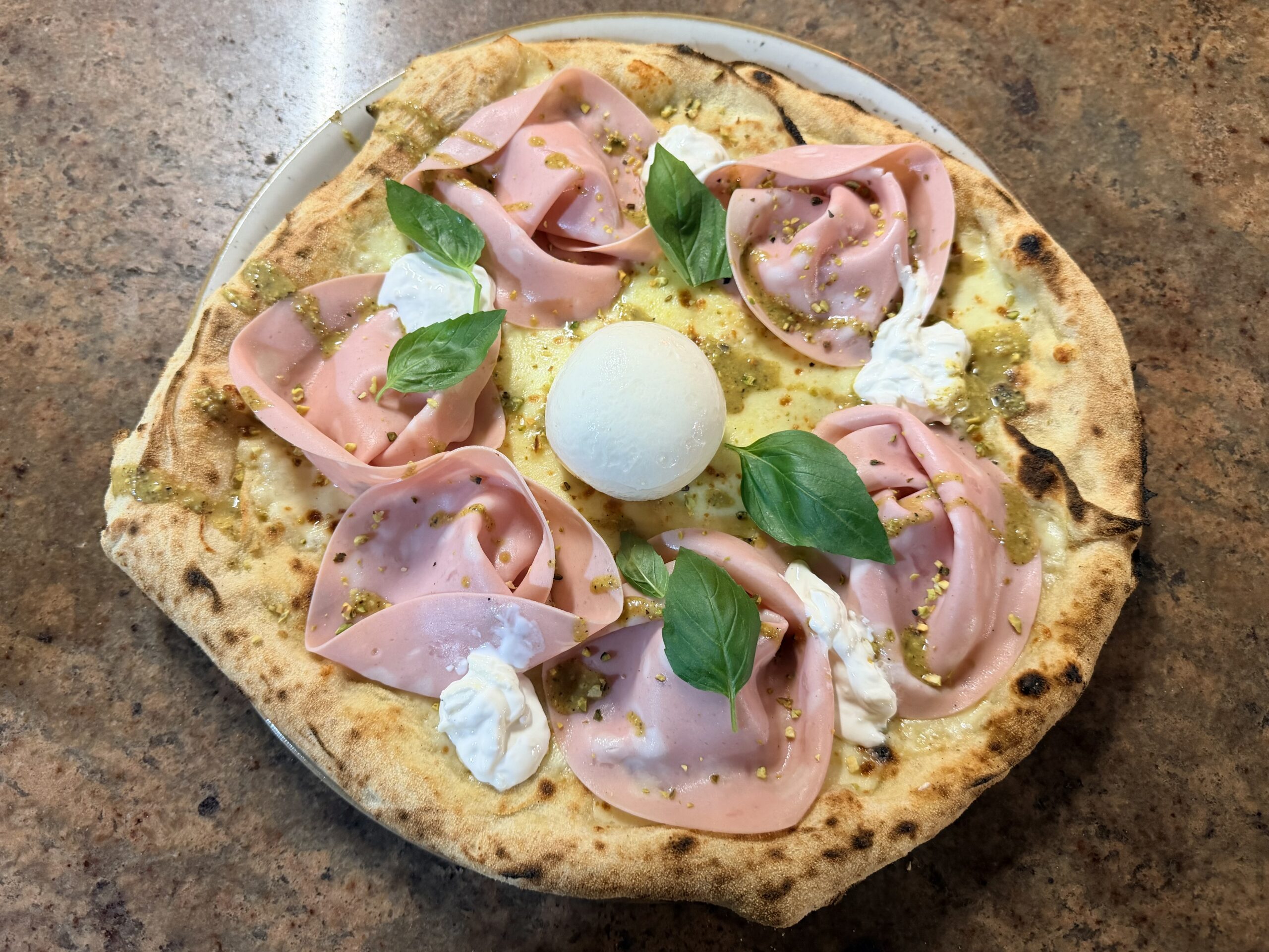 Burrata Mortadella e Pistacchio